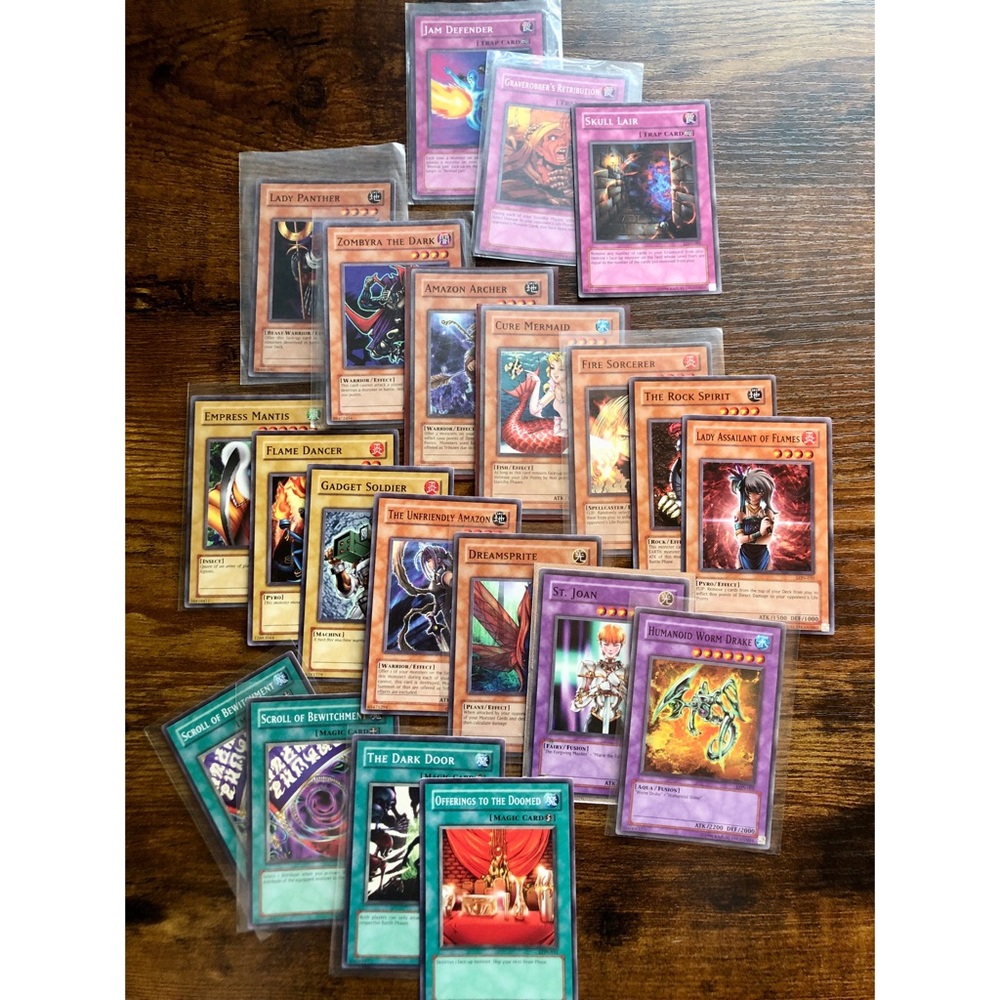 Vintage Yugioh 21 Card Lot Labyrinth of Nightmare LON